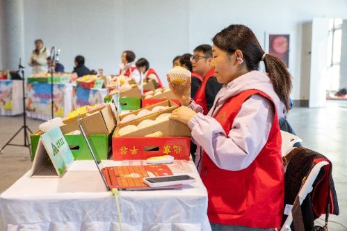 7c41bb6d-3348-4012-b5f2-8a987c7c67b3